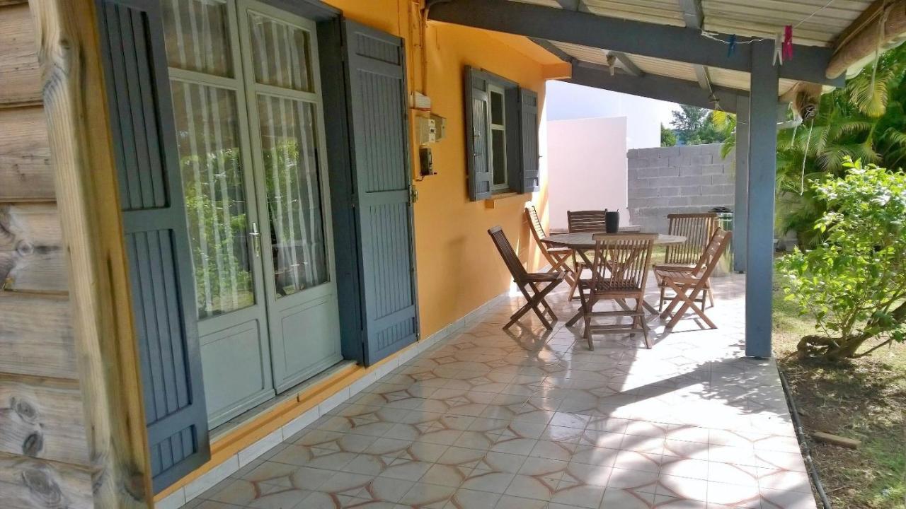 Les Bungalows Du Mont-Auban Sainte-Clotilde Esterno foto