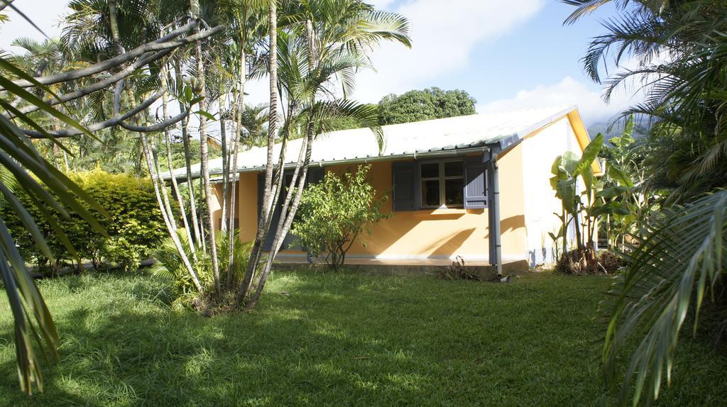 Les Bungalows Du Mont-Auban Sainte-Clotilde Esterno foto